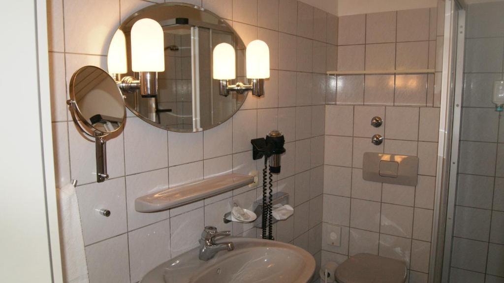 Hotel Deutsches Haus Blomberg  Phòng bức ảnh