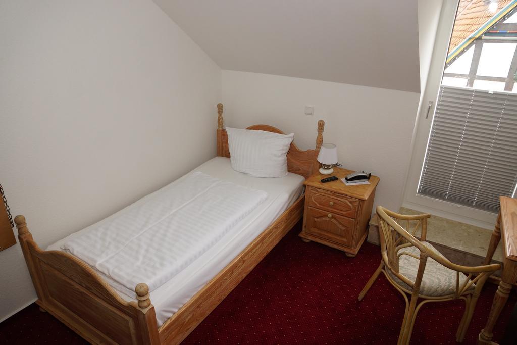 Hotel Deutsches Haus Blomberg  Ngoại thất bức ảnh