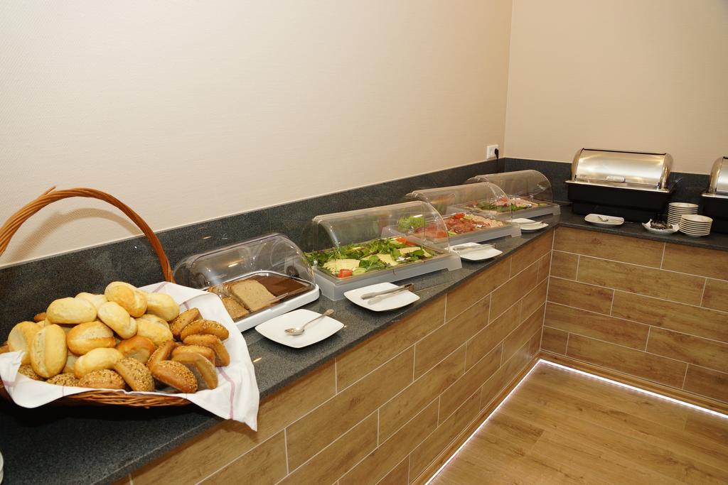 Hotel Deutsches Haus Blomberg  Ngoại thất bức ảnh