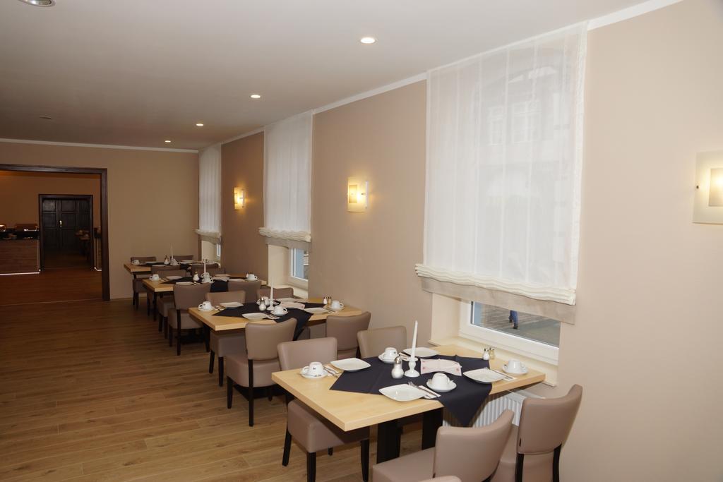 Hotel Deutsches Haus Blomberg  Ngoại thất bức ảnh