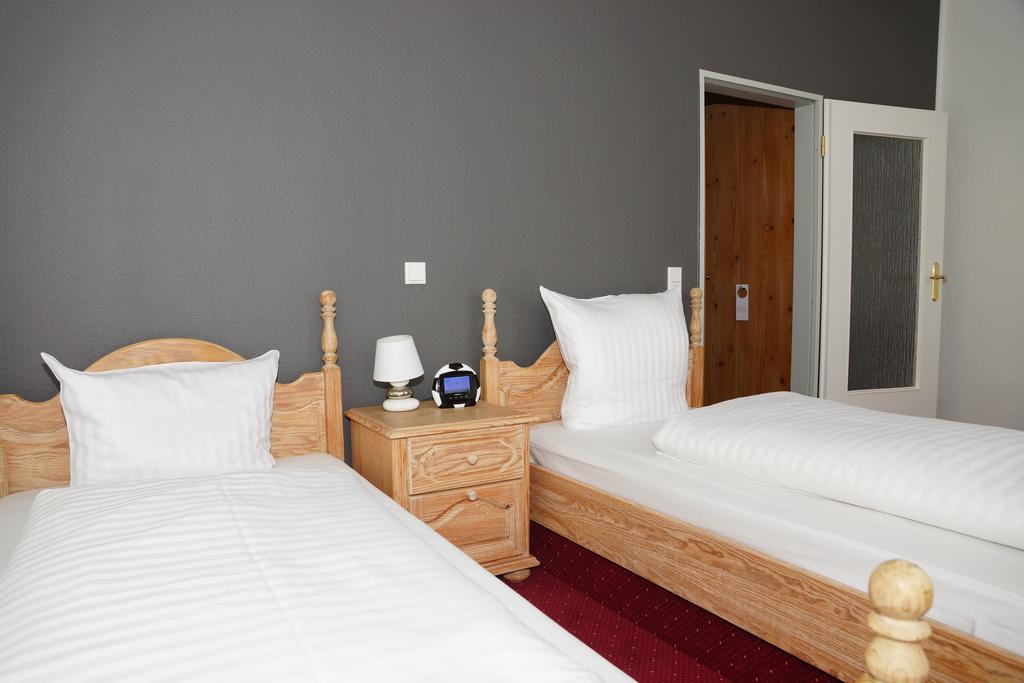 Hotel Deutsches Haus Blomberg  Ngoại thất bức ảnh