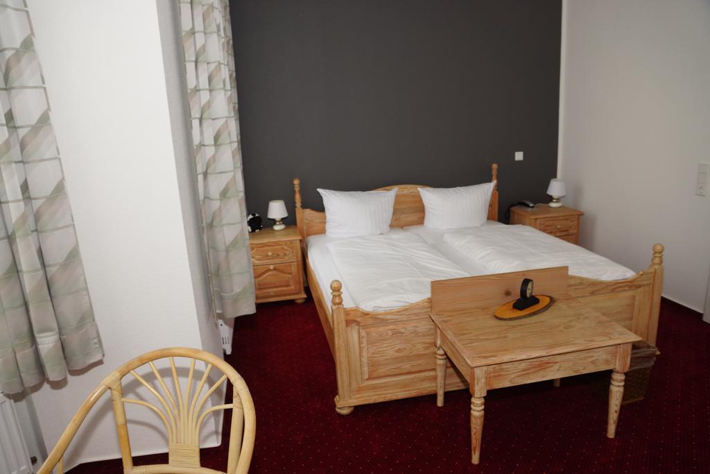 Hotel Deutsches Haus Blomberg  Ngoại thất bức ảnh