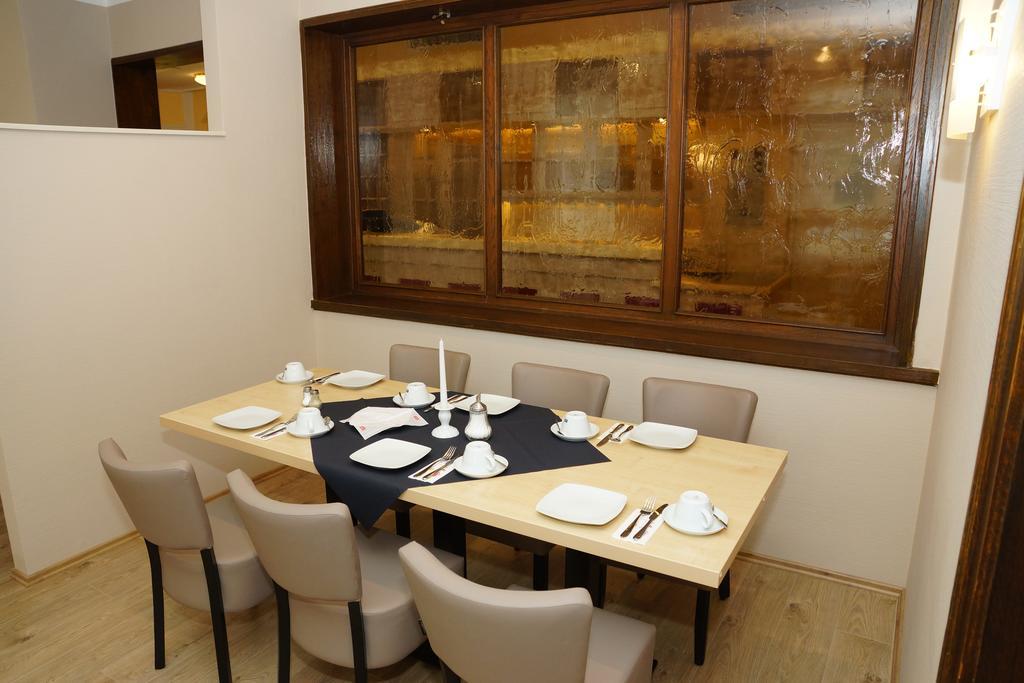 Hotel Deutsches Haus Blomberg  Ngoại thất bức ảnh