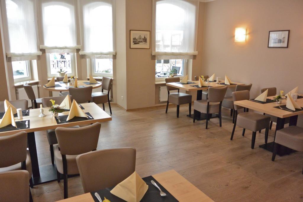Hotel Deutsches Haus Blomberg  Ngoại thất bức ảnh