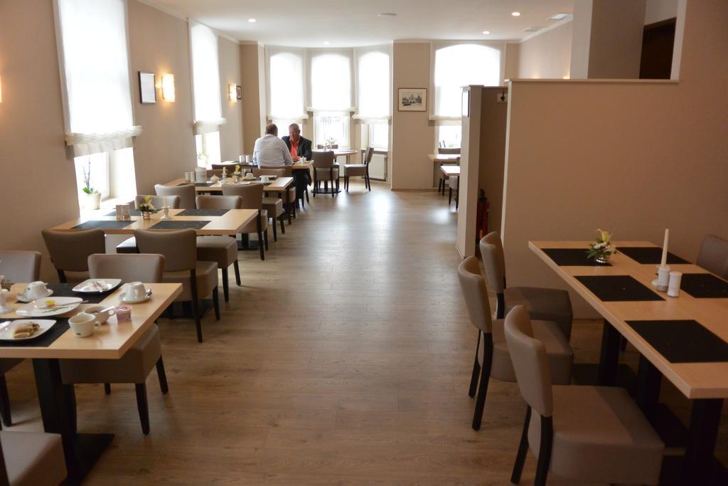 Hotel Deutsches Haus Blomberg  Ngoại thất bức ảnh