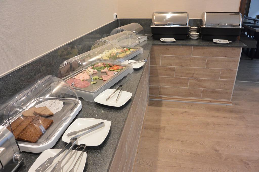 Hotel Deutsches Haus Blomberg  Ngoại thất bức ảnh
